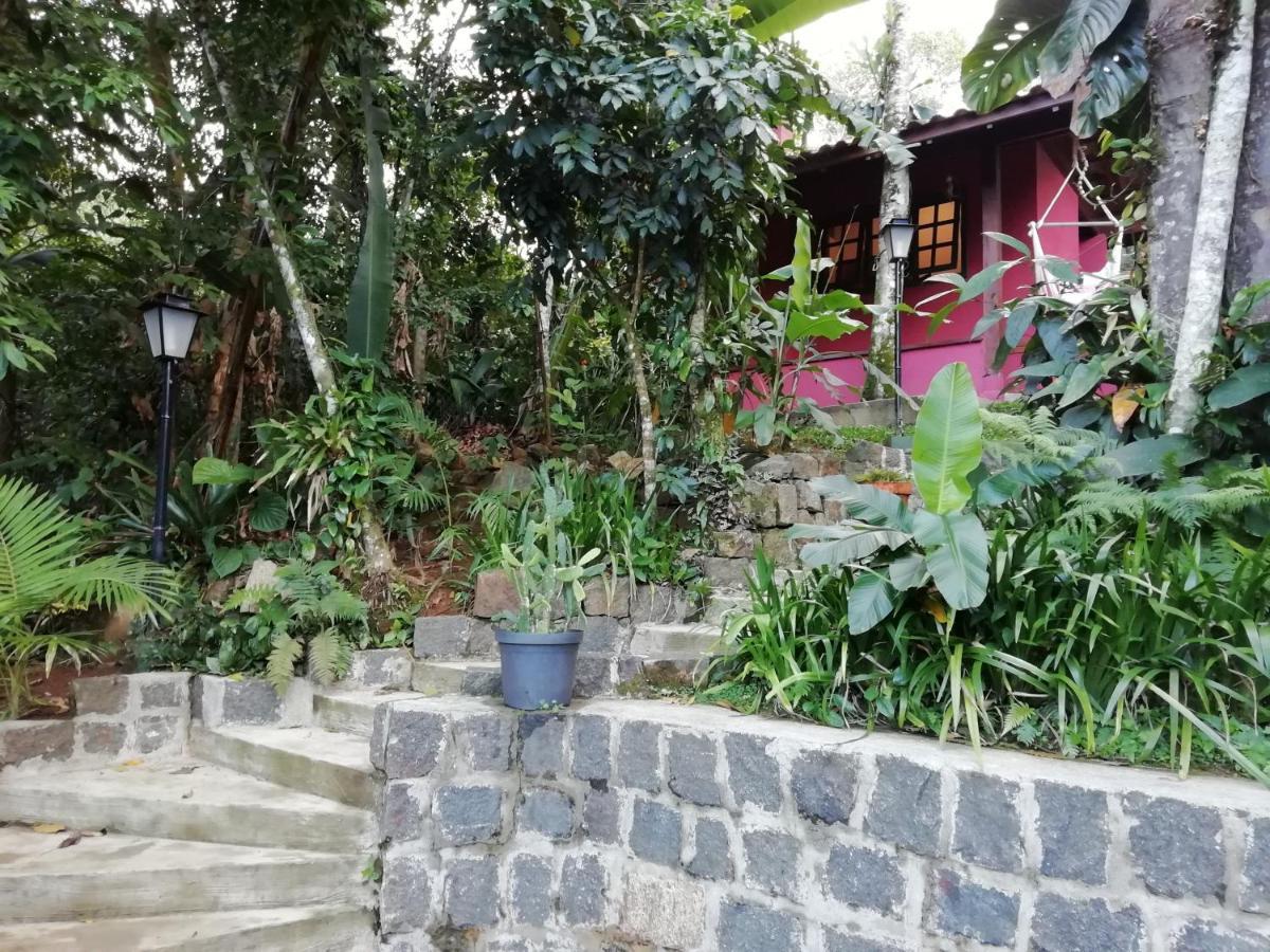 Villa Félix Suites e Chalés Ubatuba Esterno foto